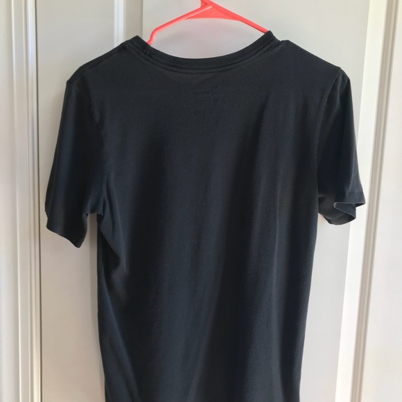 Men’s small Nike camo short sleeve t-shirt (black) - Picture 2 of 3